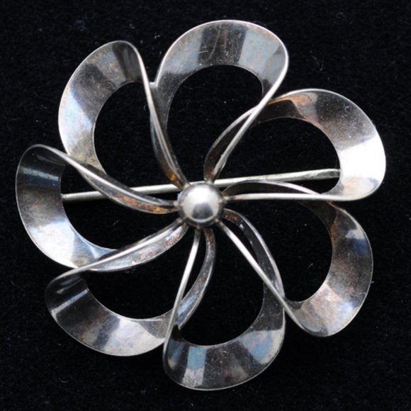 Rare Danish Silver flower pin - Vintage - Picture 1 of 3